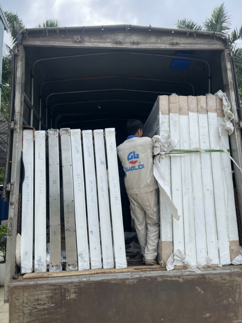 Kính chống cháy EW45 phút